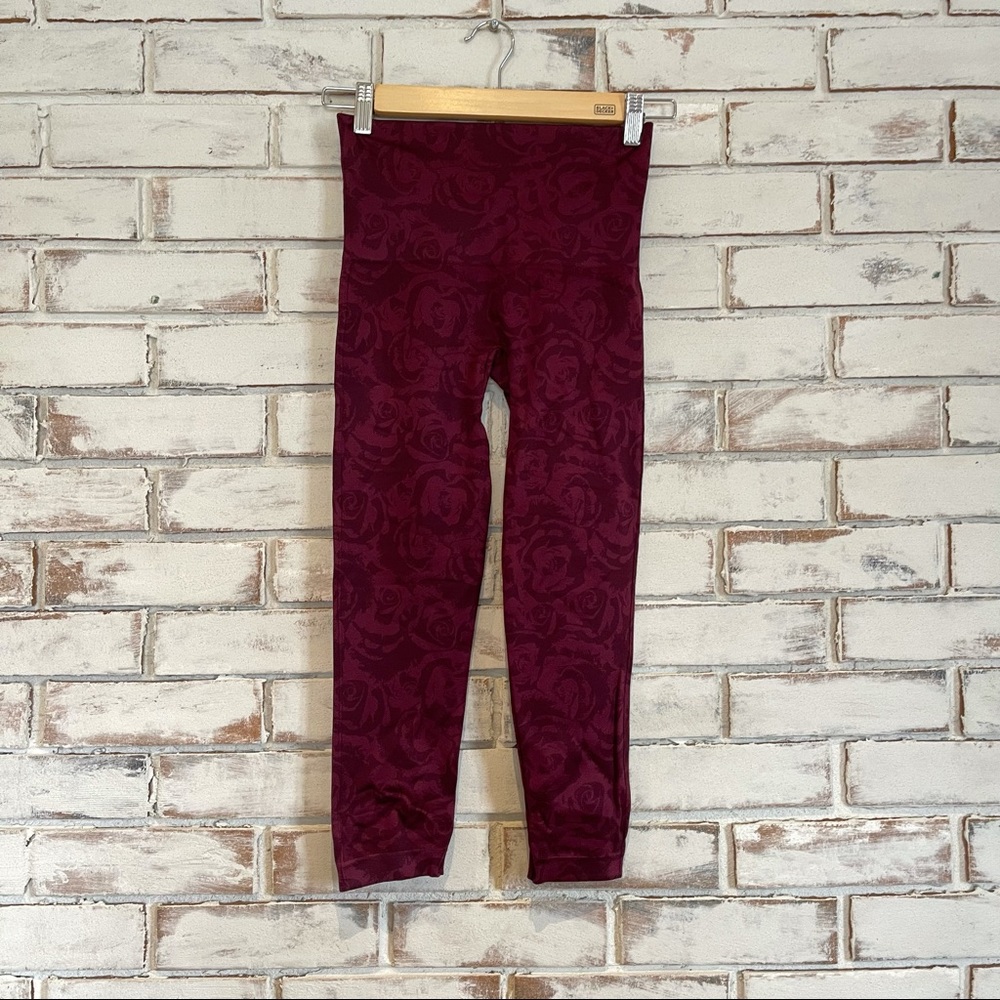 Spanx lamn cropped garnet rose leggings NWT - Picture 3 of 7